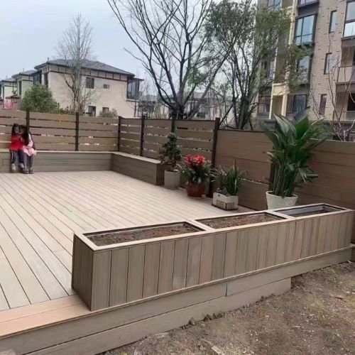 乌鲁木齐户外共挤木塑地板施工|木塑地板材料被广泛应用于乌鲁木齐园林景观、内外墙装